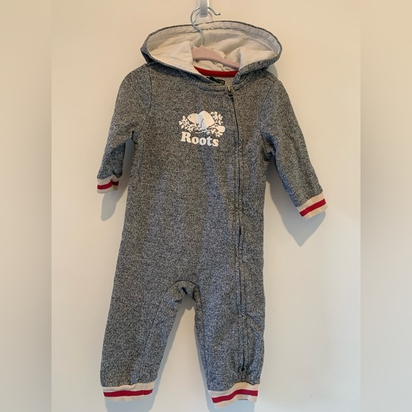 Roots salt and pepper colour long sleeve one piece with hood. Size 6-12 months. - Picture 2 of 4